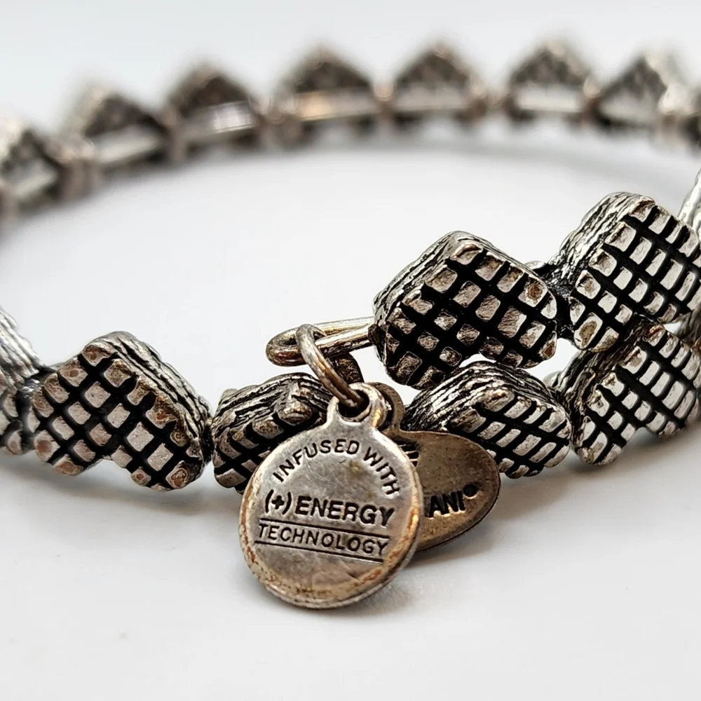 Alex & Ani Silver Vintage Sixty-Six Heart Bracelet - Picture 8 of 9